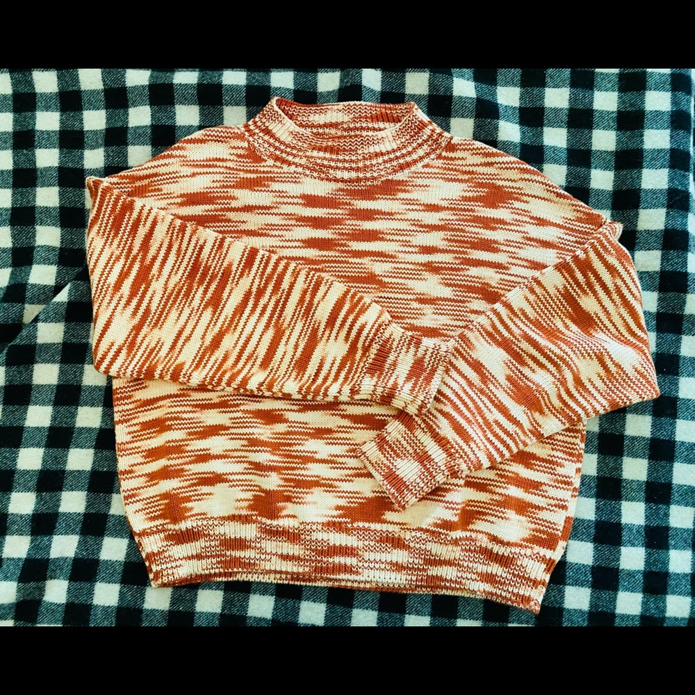Misha & Puff classic space dye in paprika, small. EUC